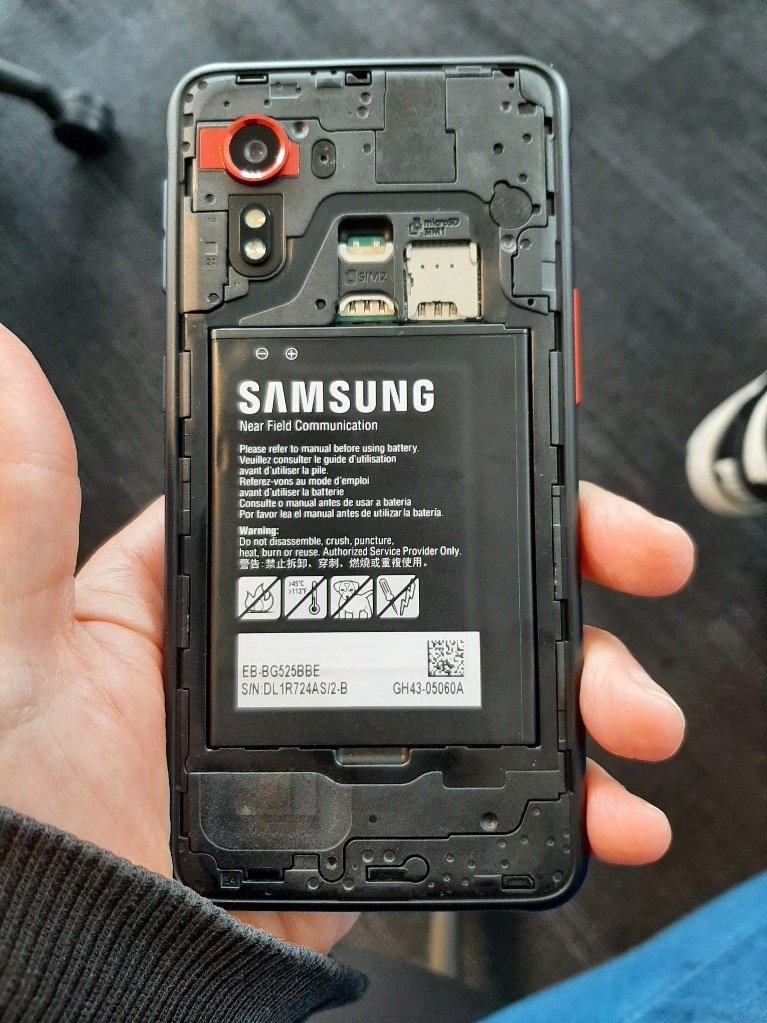 SIMkaart in Samsung Galaxy XCover 5 Handleidingen Kwadraad